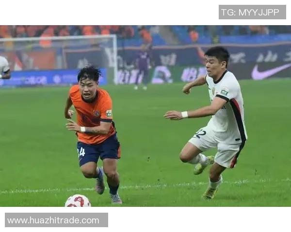 上港与恒大对决裁判表现引发争议球迷热议判罚尺度与公平性